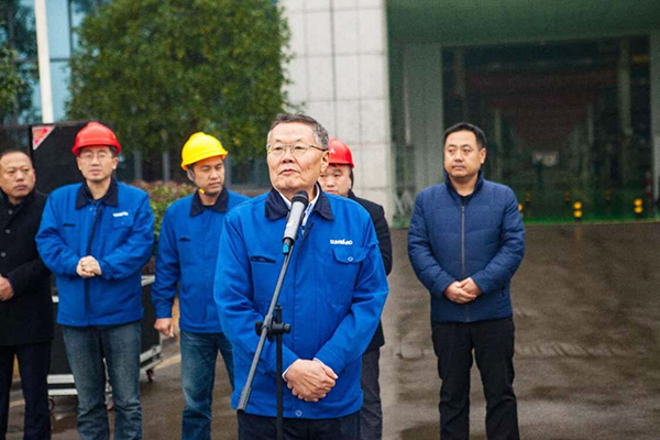 新年开门红!山河智能5000万装备批量发车