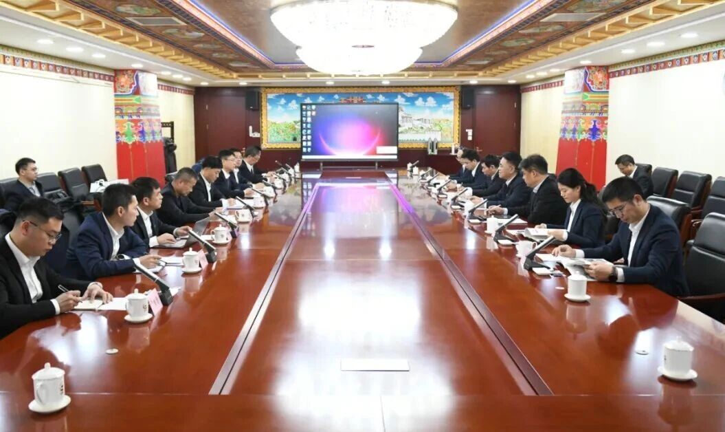 广州工控集团董事长景广军率山河智能团队到中国黄金集团拜访交流